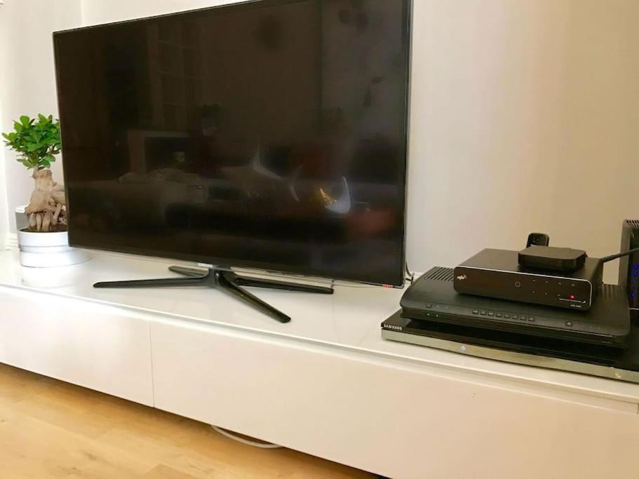Апартаменты Stunning 2 Bed/2Bath Flat In Heart Of Kensington Лондон Экстерьер фото