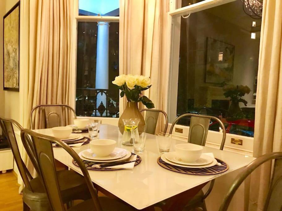 Апартаменты Stunning 2 Bed/2Bath Flat In Heart Of Kensington Лондон Экстерьер фото