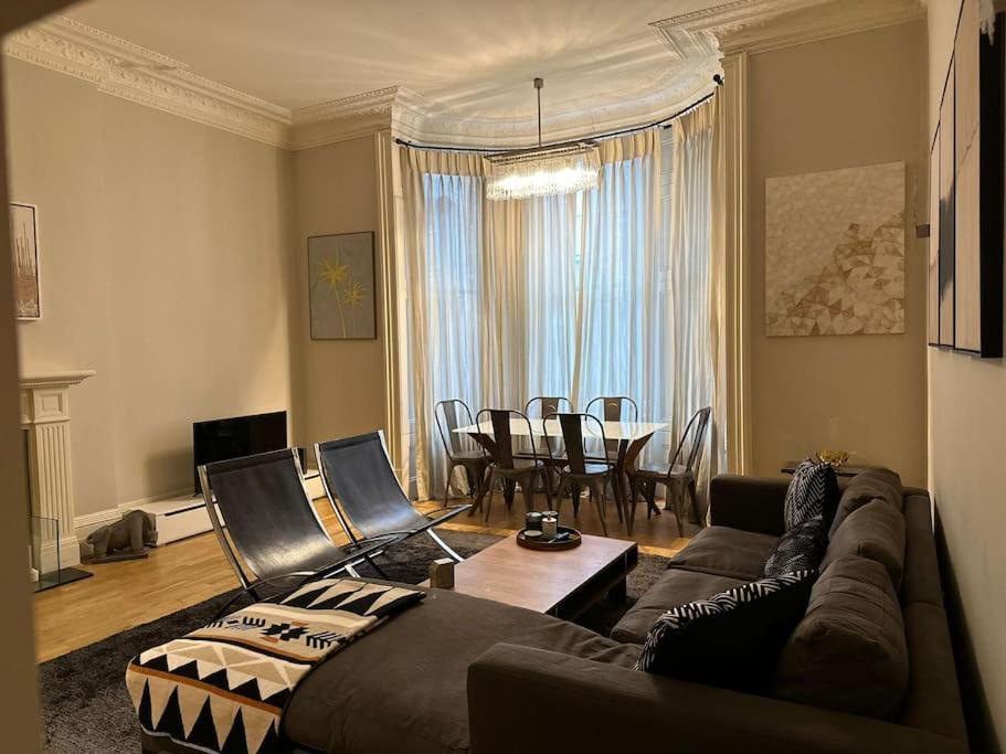 Апартаменты Stunning 2 Bed/2Bath Flat In Heart Of Kensington Лондон Экстерьер фото